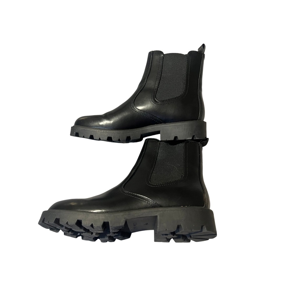 Nine West Womens Black Lug Sole Chelsea Boots Ankle Bootie Size 10M